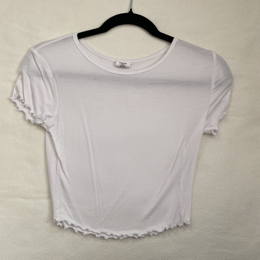 4 Ribbed Crop tops with Ruffled Edges - Picture 4 of 4